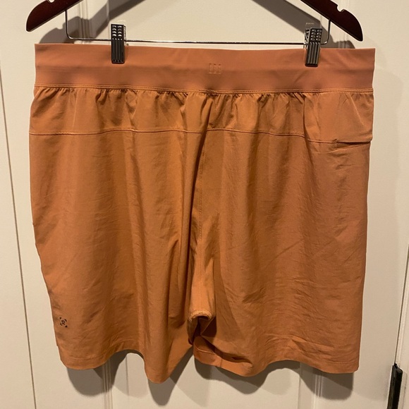 NWOT Lululemon THE Short 7 Inseam - Picture 2 of 2